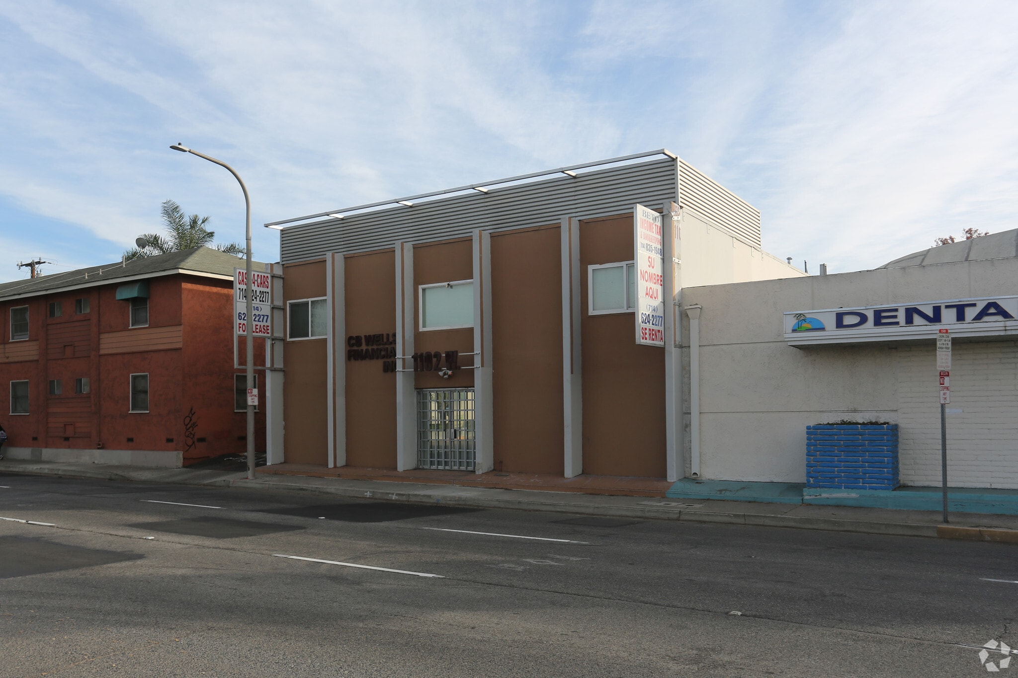 1102 W 17th St, Santa Ana, CA à louer Photo de l’immeuble– Image 1 sur 34