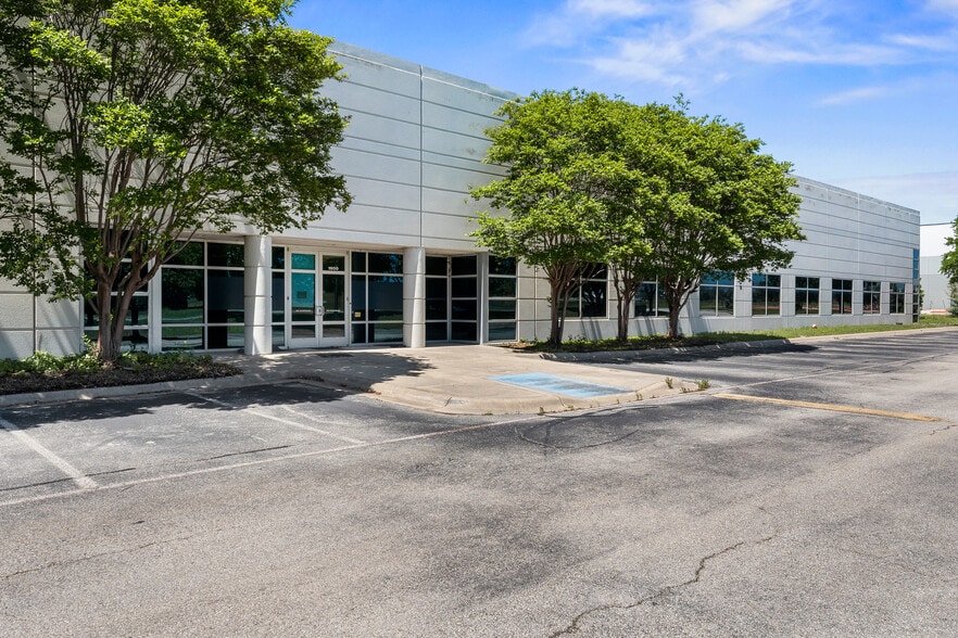 1600 Eberhardt Rd, Temple, TX à louer - Photo de l’immeuble – Image 3 sur 20