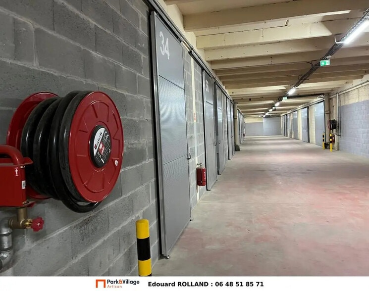 Industriel/Logistique dans Rennes à louer - Photo de l’immeuble – Image 3 sur 4