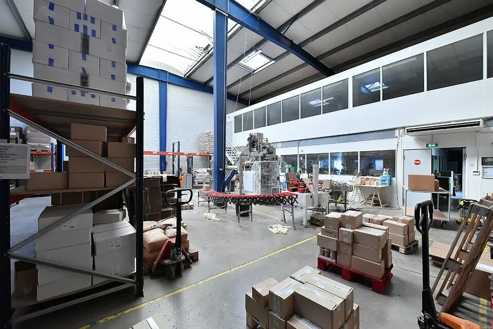 Local d'activités dans Peynier à vendre Photo intérieure– Image 1 sur 4