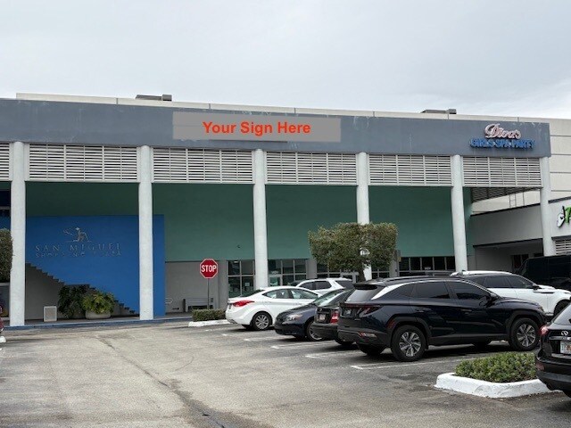 SW 8th St, Miami, FL à louer - Photo de l’immeuble – Image 2 sur 17