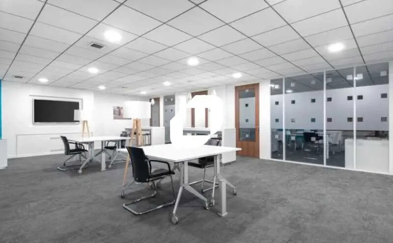 Espace de coworking dans Paris à louer - Photo de l’immeuble – Image 3 sur 10