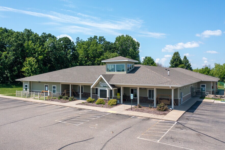 425 Technology Dr E, Menomonie, WI à vendre - Photo de l’immeuble – Image 2 sur 6