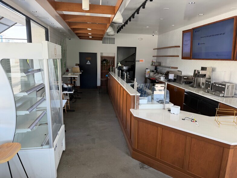 226 Marine Ave, Newport Beach, CA à louer - Photo de l’immeuble – Image 2 sur 11