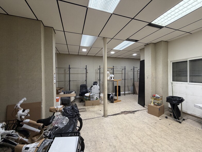 Bureau dans Paris à louer - Photo de l’immeuble – Image 2 sur 8