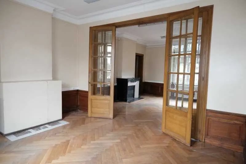 Bureau dans Harly à louer - Photo de l’immeuble – Image 2 sur 4