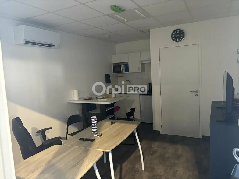 Local commercial dans Orange à louer - Photo intérieure – Image 3 sur 4