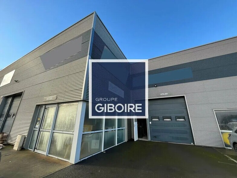 Industriel/Logistique dans Pacé à louer - Photo de l’immeuble – Image 2 sur 14