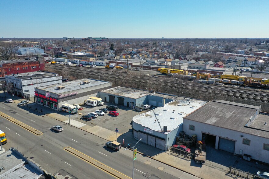 21480 Jamaica Ave, Jamaica, NY à louer - Photo principale – Image 3 sur 4