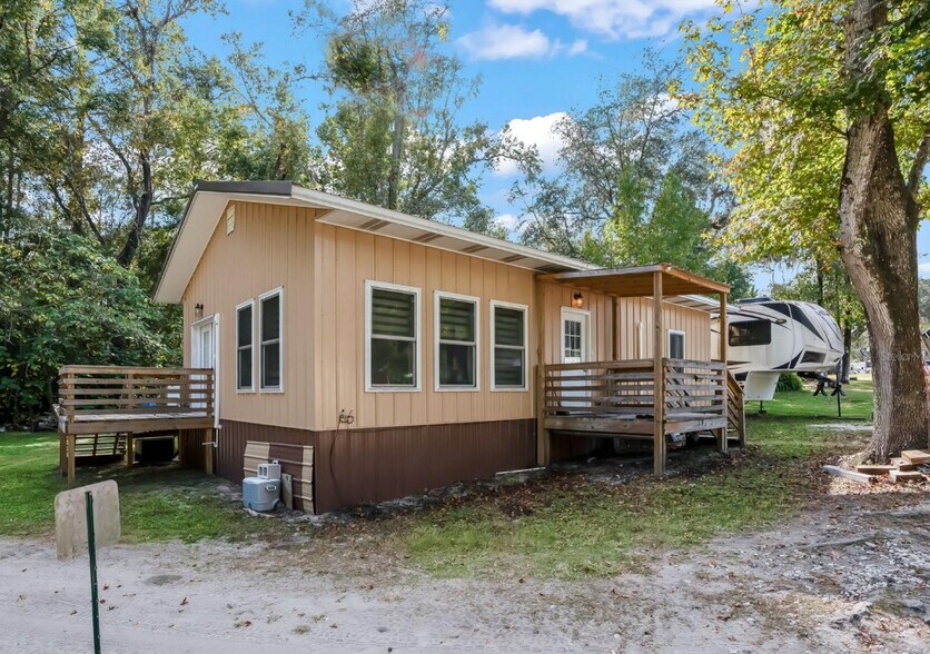15260 NE 152nd Pl, Fort Mc Coy, FL à vendre - Photo de l’immeuble – Image 2 sur 23