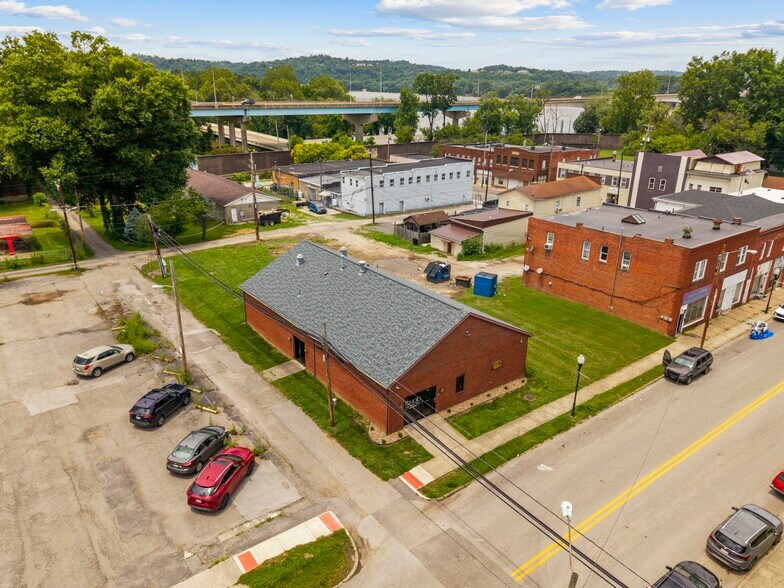215 Main St, Huntington, WV à vendre - Photo de l’immeuble – Image 2 sur 29