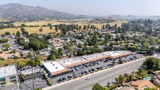 Plus de détails pour 23701-23751 Roscoe Blvd, Canoga Park, CA - Local commercial à vendre