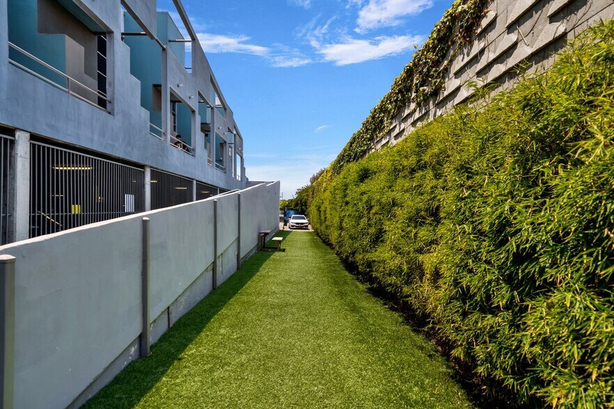 1750 14th St, Santa Monica, CA à louer - Photo de l’immeuble – Image 3 sur 6