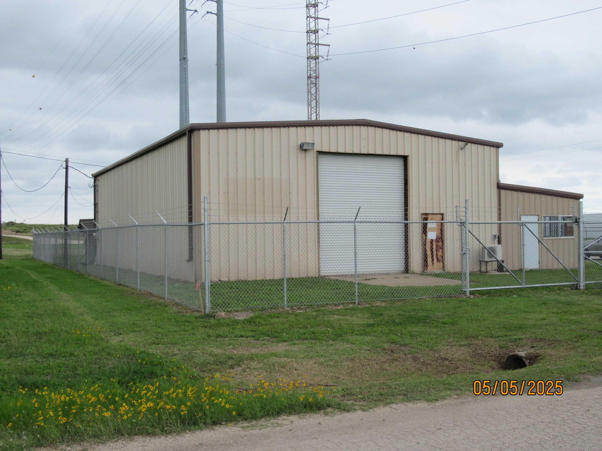 530 E 2nd St, Freeport, TX à louer Photo de l’immeuble– Image 1 sur 20