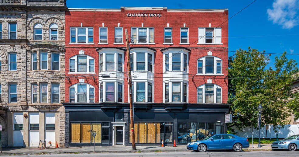 35 Units in Carbondale, PA portefeuille de 2 biens à vendre sur LoopNet.fr - Photo de l’immeuble – Image 2 sur 16
