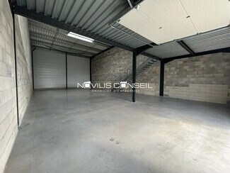 Plus de détails pour Local d'activités à louer
