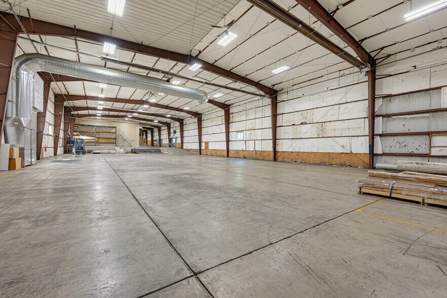 104 Cedar Ave S, Watkins, MN à vendre - Photo de l’immeuble – Image 2 sur 30