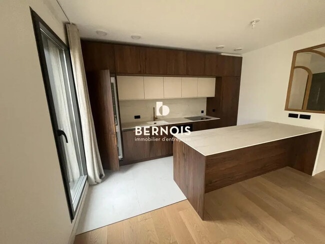 Plus de détails pour Place De L'Edit De Nantes, Nantes - Bureau à louer