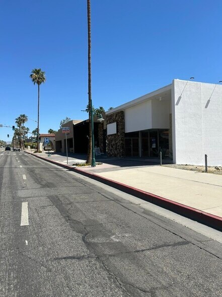 1050-1068 N Palm Canyon Dr, Palm Springs, CA à louer - Photo de l’immeuble – Image 3 sur 14