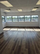 2500 Rue Jean-Perrin, Québec, QC à louer Photo intérieure– Image 1 sur 3