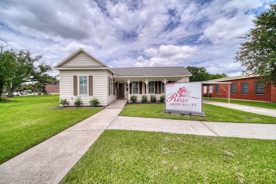 2813 45th St, Dickinson, TX à vendre - Photo de l’immeuble – Image 1 sur 21