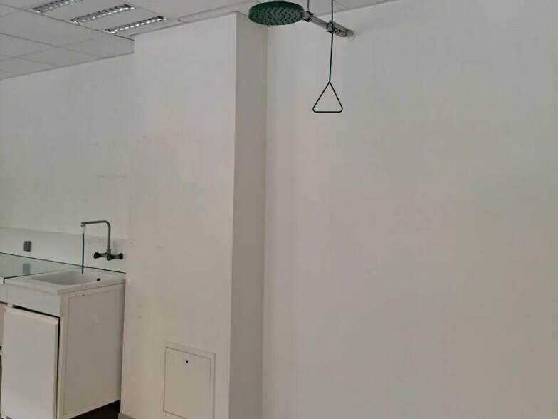 Bureau dans Créteil à louer - Photo de l’immeuble – Image 3 sur 4