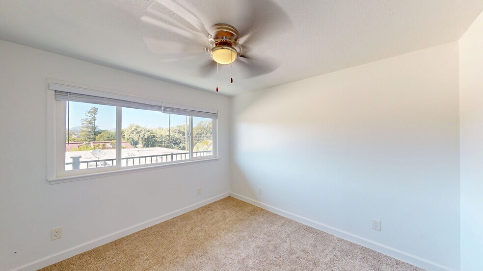 19 Merrydale Rd, San Rafael, CA à vendre - Photo de l’immeuble – Image 3 sur 12