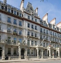 20 Grosvenor Gdns, Londres à louer Photo de l’immeuble– Image 1 sur 4