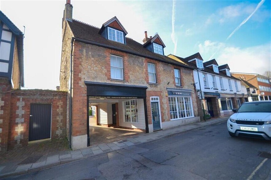5-7 Church St, Storrington à vendre - Photo de l’immeuble – Image 2 sur 13