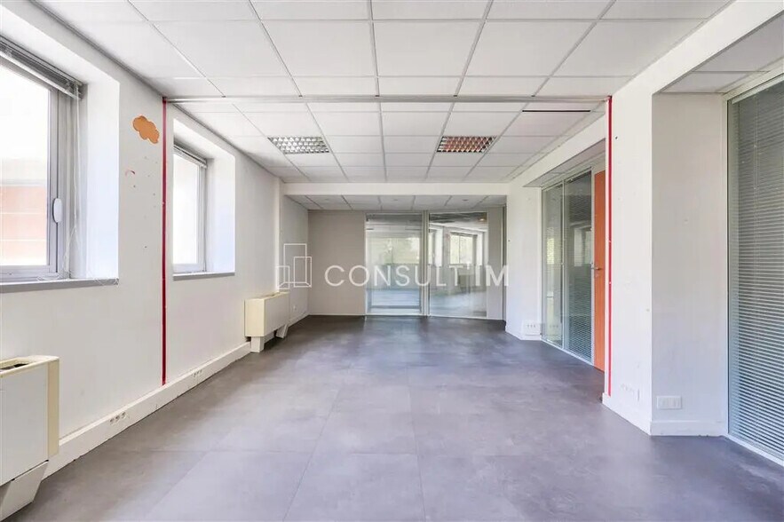 Bureau dans Boulogne-Billancourt à louer - Photo de l’immeuble – Image 3 sur 8