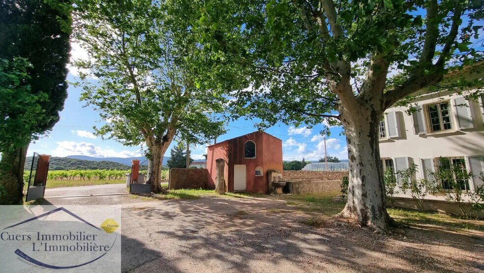 Local commercial dans Pierrefeu-du-Var à vendre - Photo de l’immeuble – Image 1 sur 26