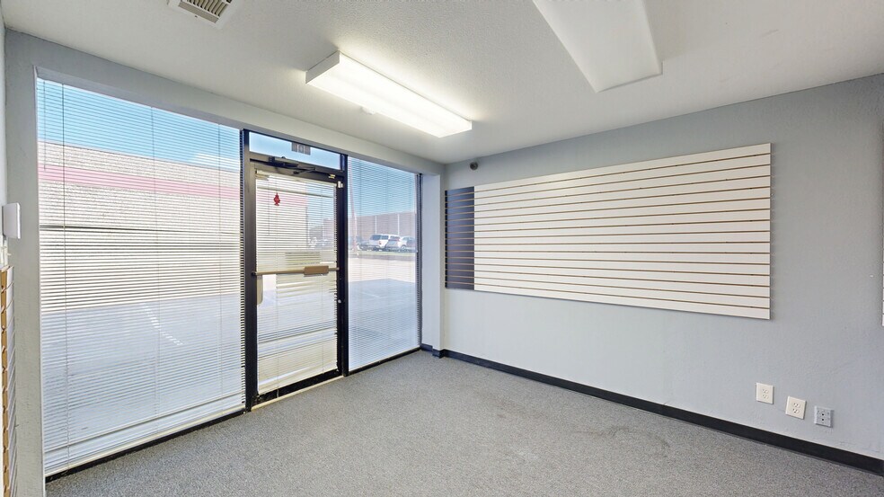 2100 S Great Southwest Pky, Grand Prairie, TX à louer - Numérisation 3D Matterport – Image 2 sur 32