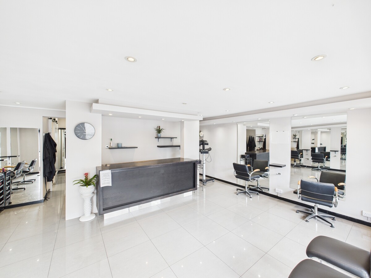 77 Dalblair Rd, Ayr, SAY KA7 1UQ - Lot No. 77 - - Photo intérieure - Image 1 of 4