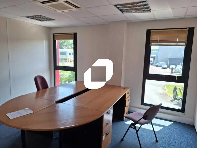 Bureau dans Beychac-et-Caillau à louer - Photo de l’immeuble – Image 3 sur 13