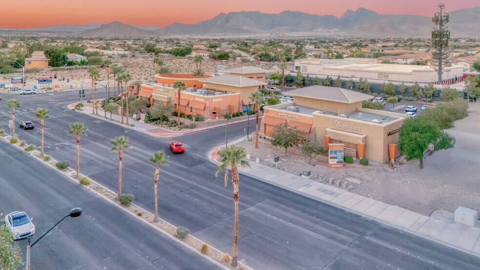 6401-6441-6461 N Durango Dr, Las Vegas, NV à vendre - Photo de l’immeuble – Image 2 sur 12