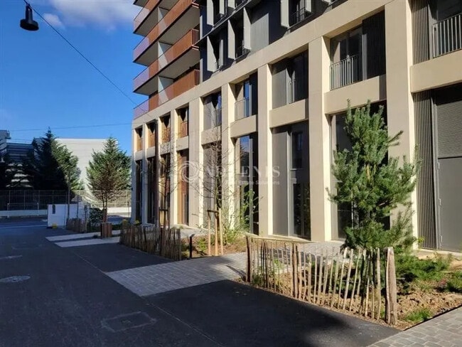 Plus de détails pour Local commercial à vendre