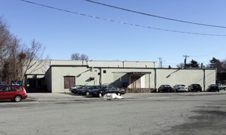 Plus de détails pour 15 Industrial Rd, Cranston, RI - Industriel/Logistique à vendre