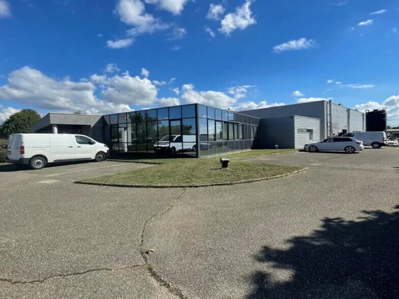 Industriel/Logistique dans Dagneux à vendre - Photo de l’immeuble – Image 1 sur 3