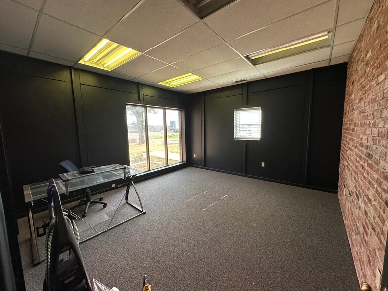 1075 E Highway 80, Abilene, TX à louer - Photo intérieure – Image 3 sur 13