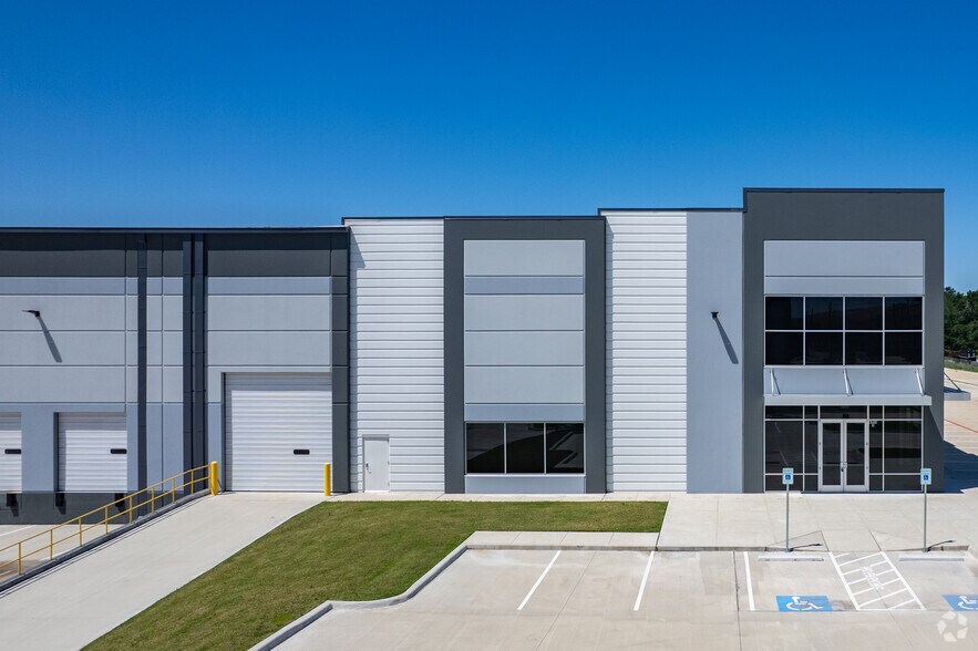 6955 Mesa Dr, Houston, TX à louer - Photo de l’immeuble – Image 2 sur 6