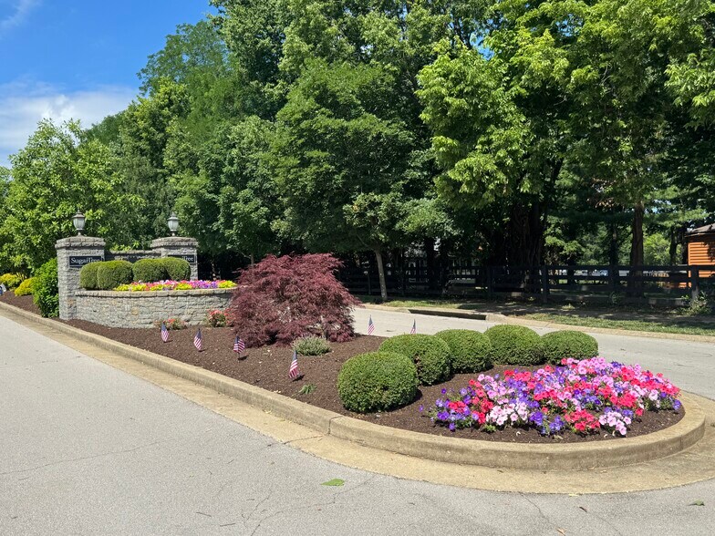 168-170 Sugatree Ln, Versailles, KY à vendre - Photo de l’immeuble – Image 2 sur 35