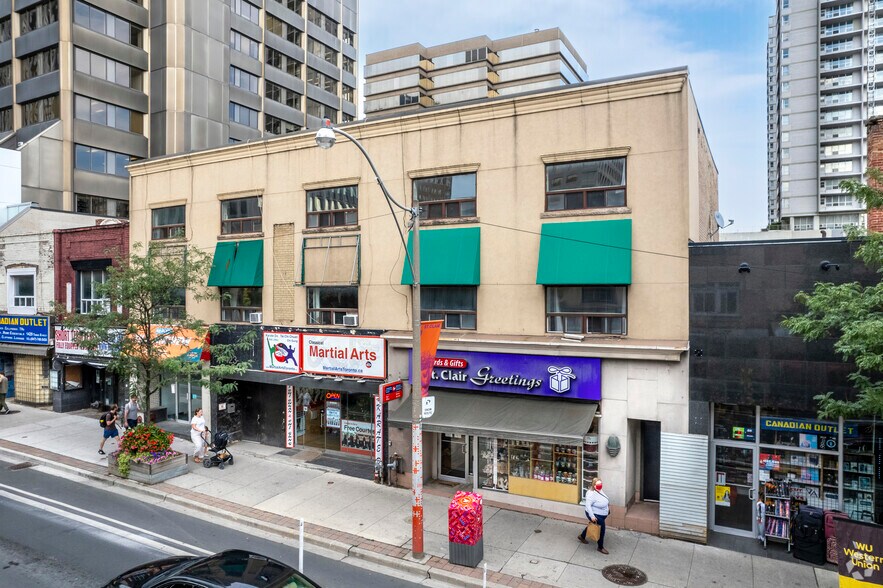 1421-1425 Yonge St, Toronto, ON à louer - Photo principale – Image 1 sur 4
