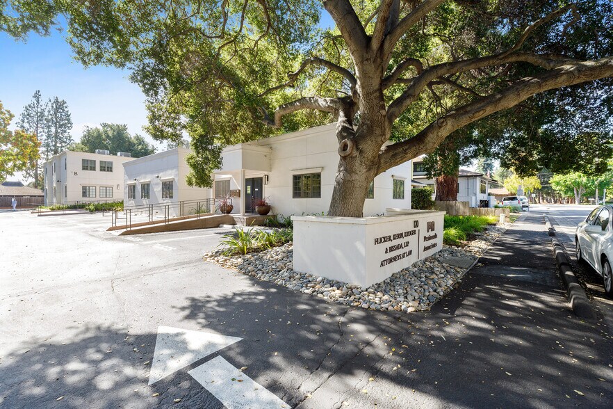 120B Santa Margarita Ave, Menlo Park, CA à louer - Photo de l’immeuble – Image 3 sur 20