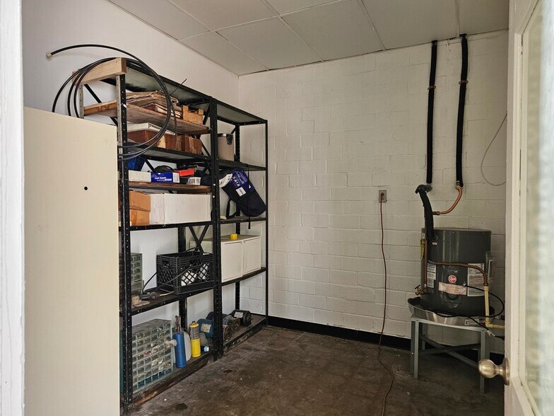8309-8323 McCullough Ave, San Antonio, TX à louer - Photo de l’immeuble – Image 3 sur 6