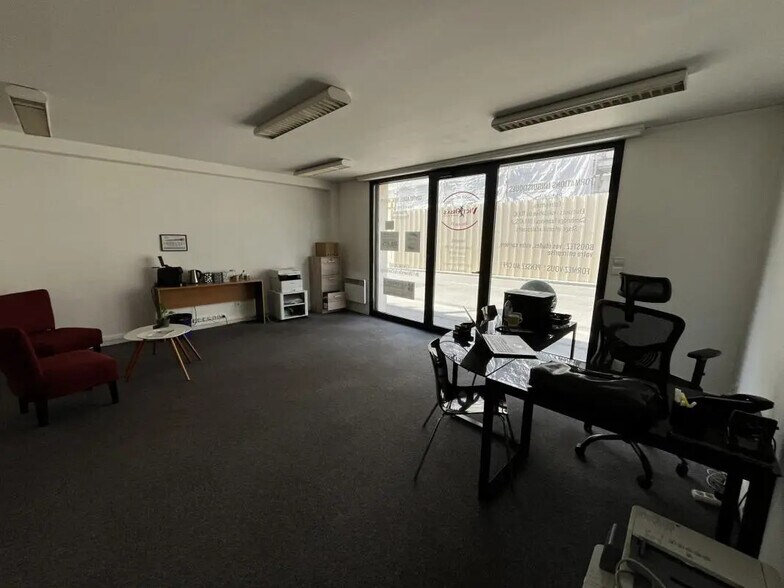 Bureau dans Amiens à louer - Photo de l’immeuble – Image 1 sur 3