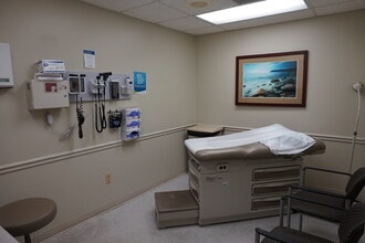 7550 N Dale Mabry Hwy, Tampa, FL à louer Photo intérieure– Image 2 sur 18