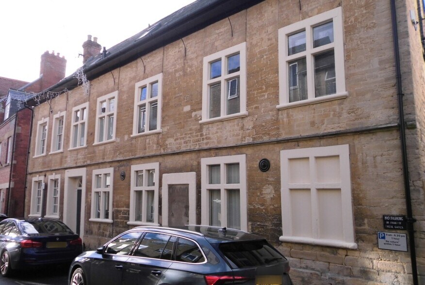 66 Cricklade St, Cirencester à louer - Photo de l’immeuble – Image 2 sur 2
