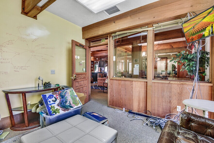 43213 Mission Blvd, Fremont, CA à vendre - Photo intérieure – Image 3 sur 20