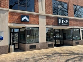 8-12 N Main St, West Hartford, CT à louer Photo de l’immeuble– Image 2 sur 2