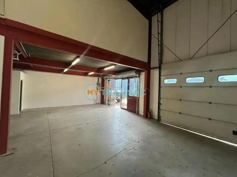 Local d’activités dans Champigny-sur-Marne à louer - Photo intérieure – Image 3 sur 15